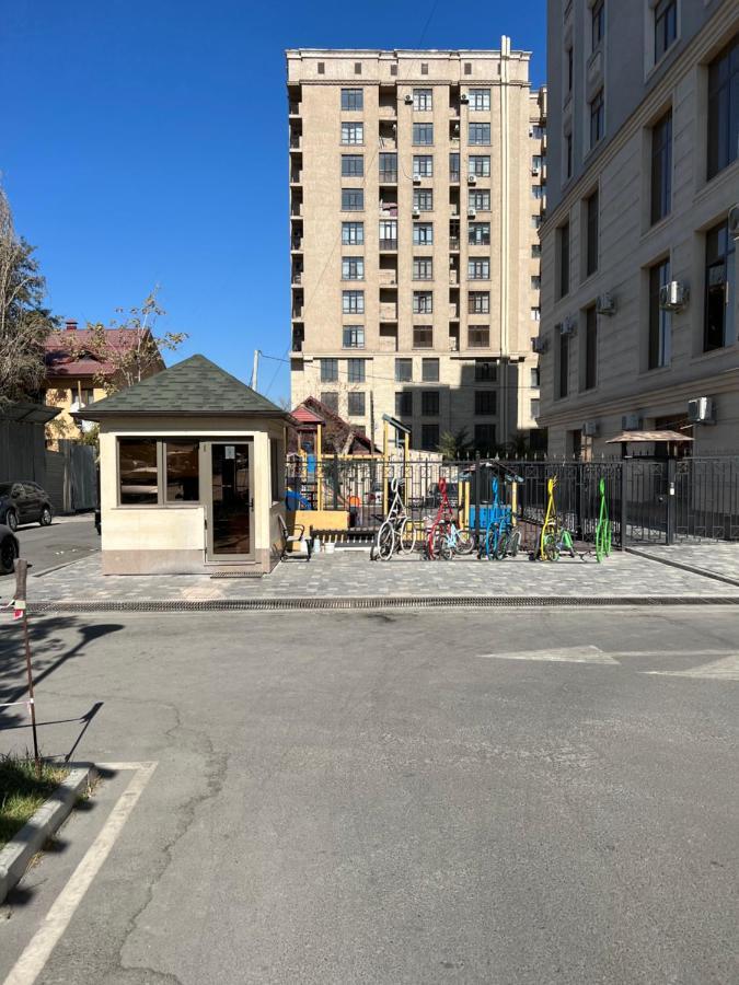 A7 Апарт Отель Bishkek Esterno foto